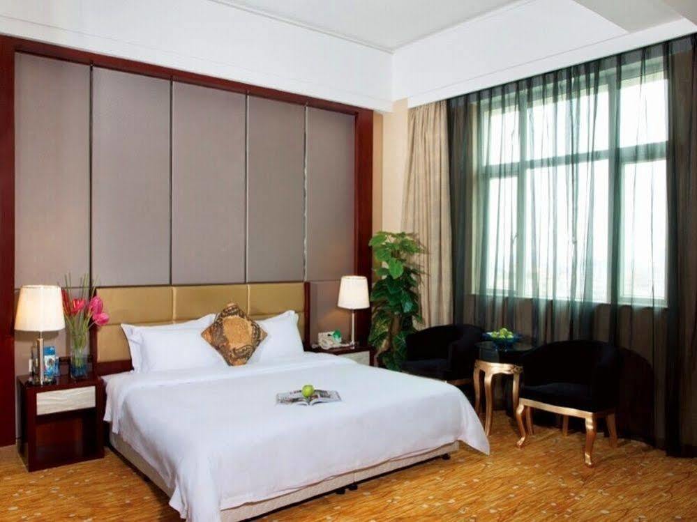 Jun Hao Hotel Ντονγκουάν Εξωτερικό φωτογραφία