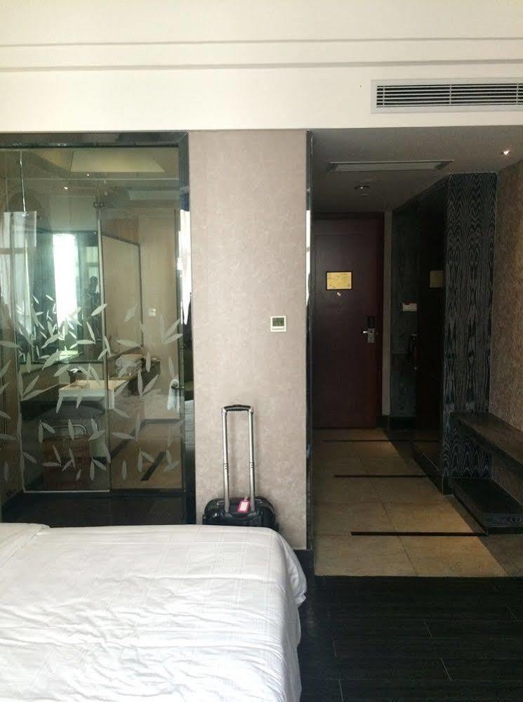 Jun Hao Hotel Ντονγκουάν Εξωτερικό φωτογραφία