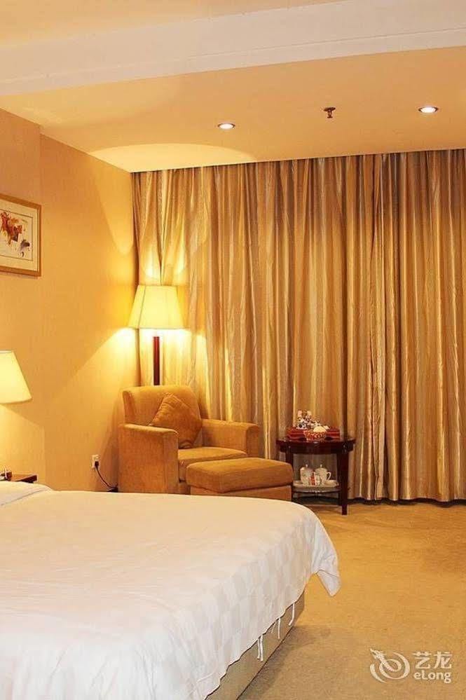Jun Hao Hotel Ντονγκουάν Εξωτερικό φωτογραφία
